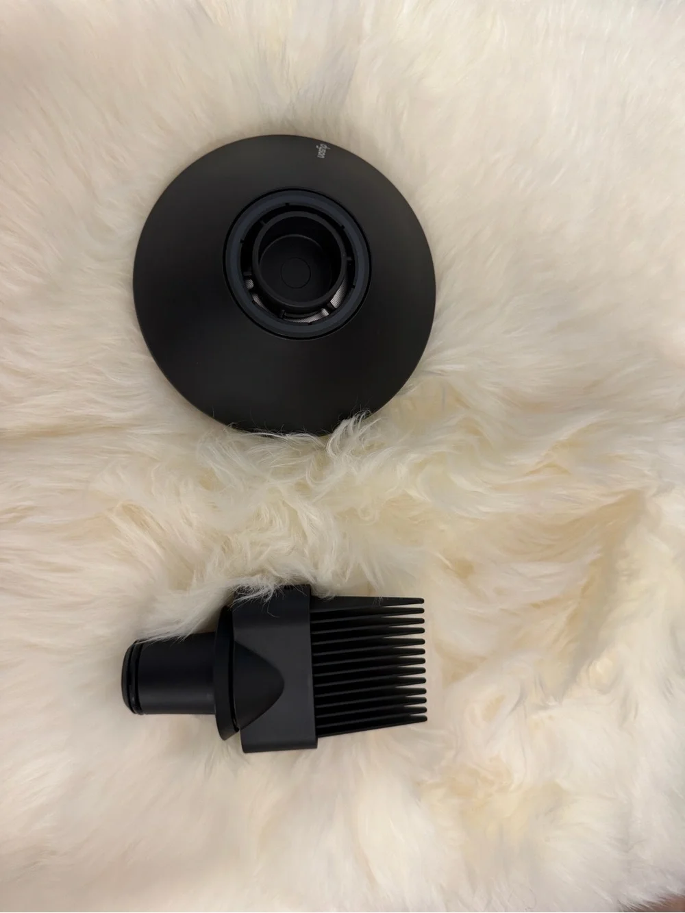 Authentic Dyson Black Diffuser and Wide-Tooth Comb Attachment